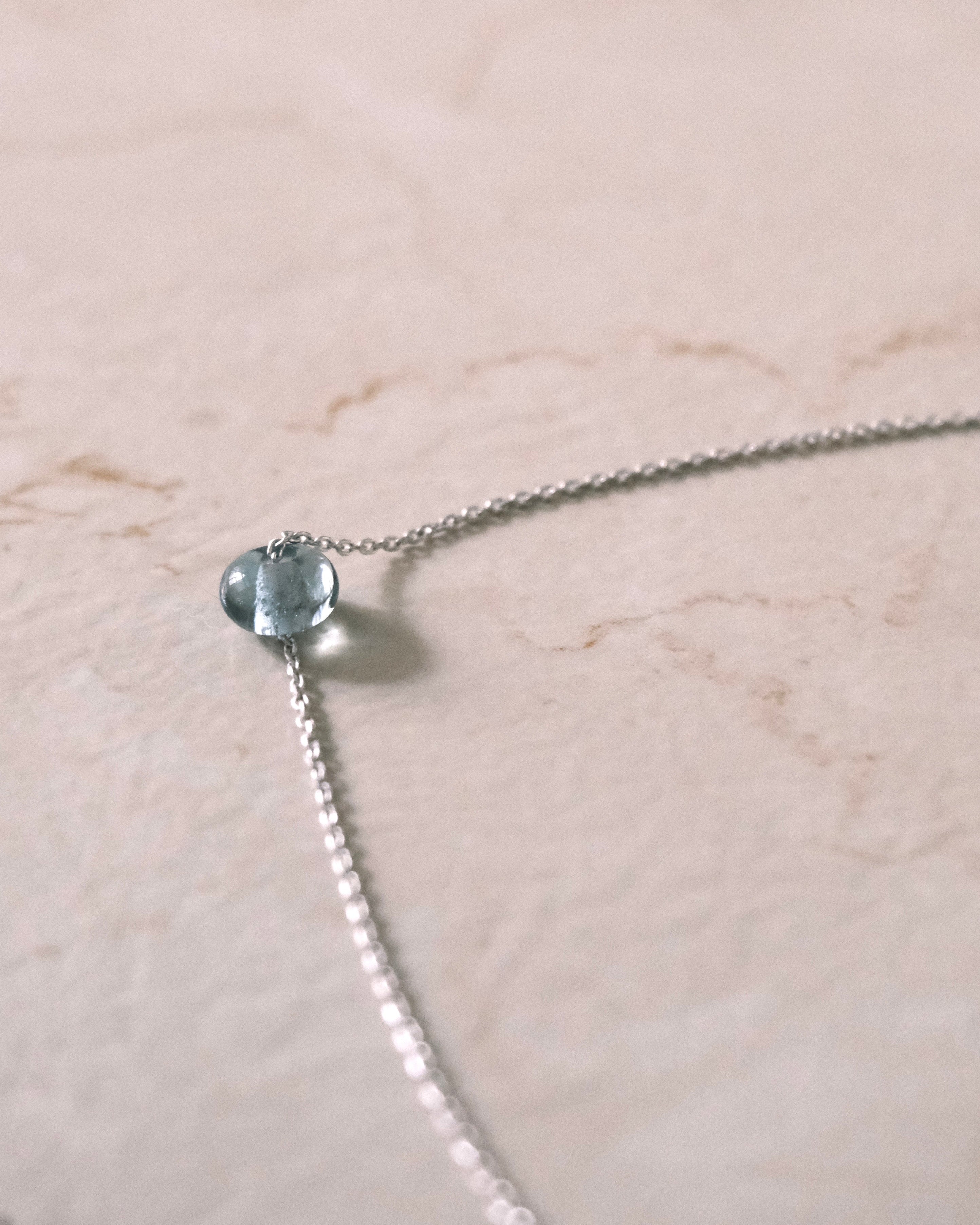 湖光 Glass Necklaces